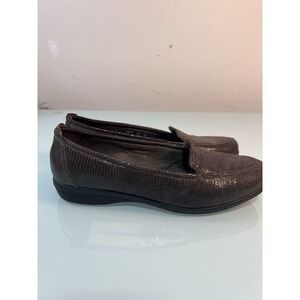 Clarks Brown Leather Loafers Women's 7.5W Comfort Slip On Shoes